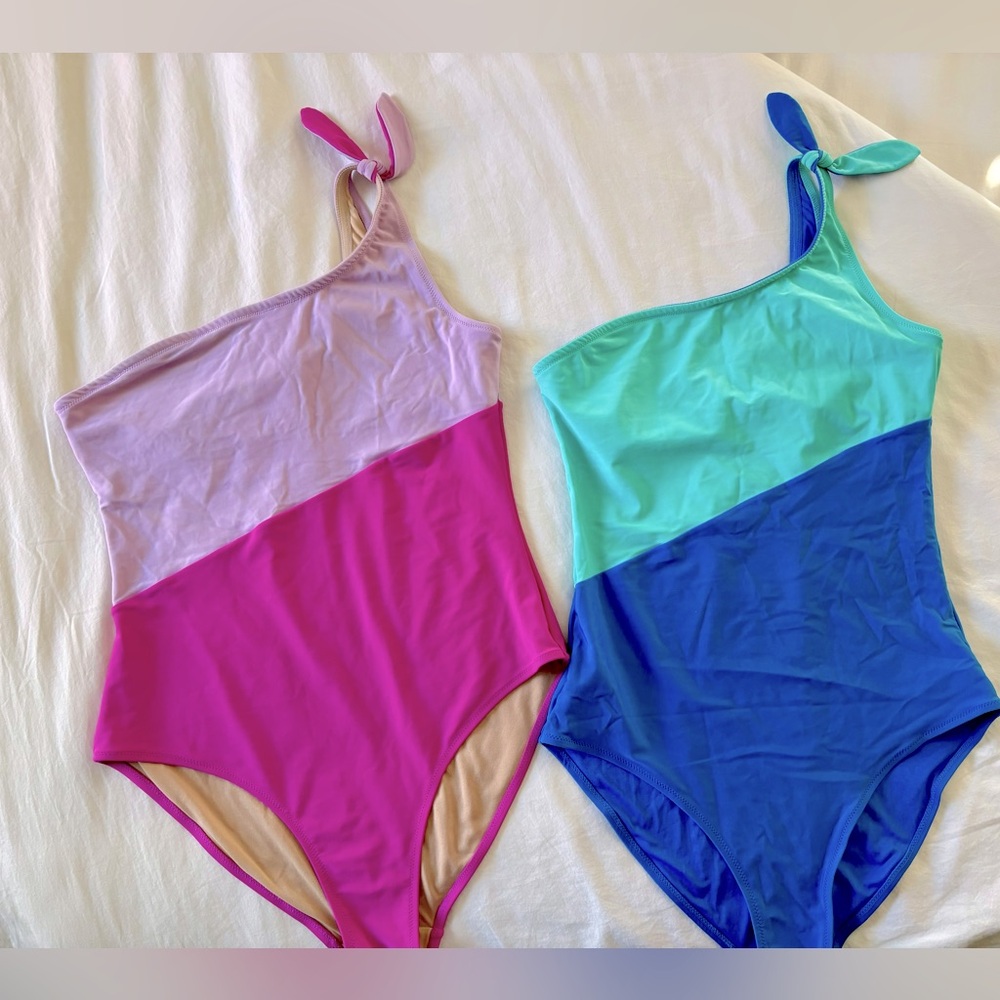 Old Navy One Shoulder Block Color One Piece